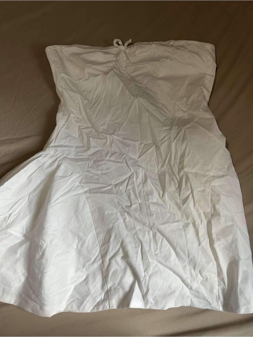 PepperMayo White Strapless Bedskirt-Style Fitted Sheet